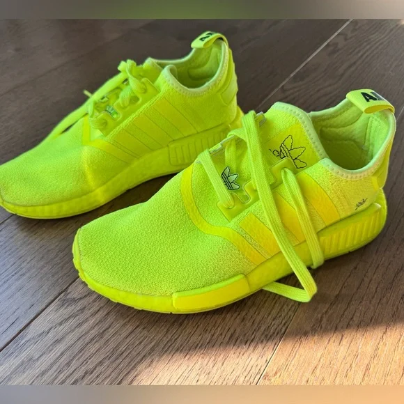 Adidas Shoes NMD R1 Solar Yellow - Picture 2 of 6